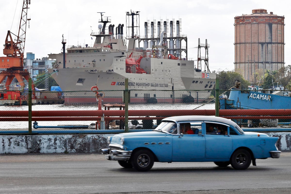 Trump dice que podría ‘tomar’ Cuba