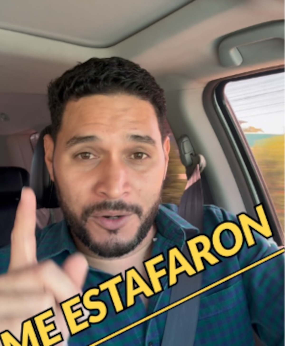 ¡Cayó en la trampa! El presentador Víctor Ballesteros cuenta cómo lo estafaron con el WhatsApp