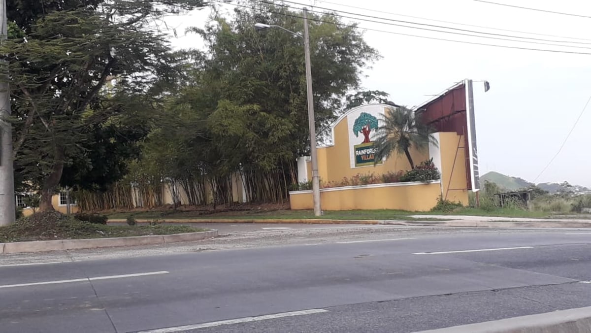 Realizaba trabajos de remodelación y cayó desde el balcón de la residencia