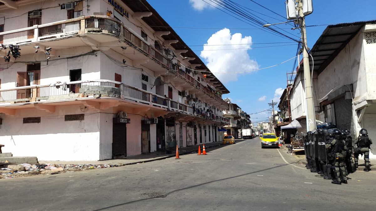 Balacera en Calidonia. Rescatan a una persona que estaba presuntamente en contra de su voluntad. Video