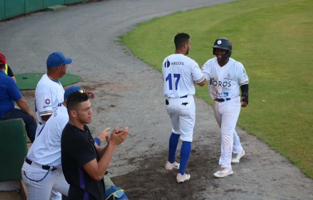 Toros cornean a Los Federales