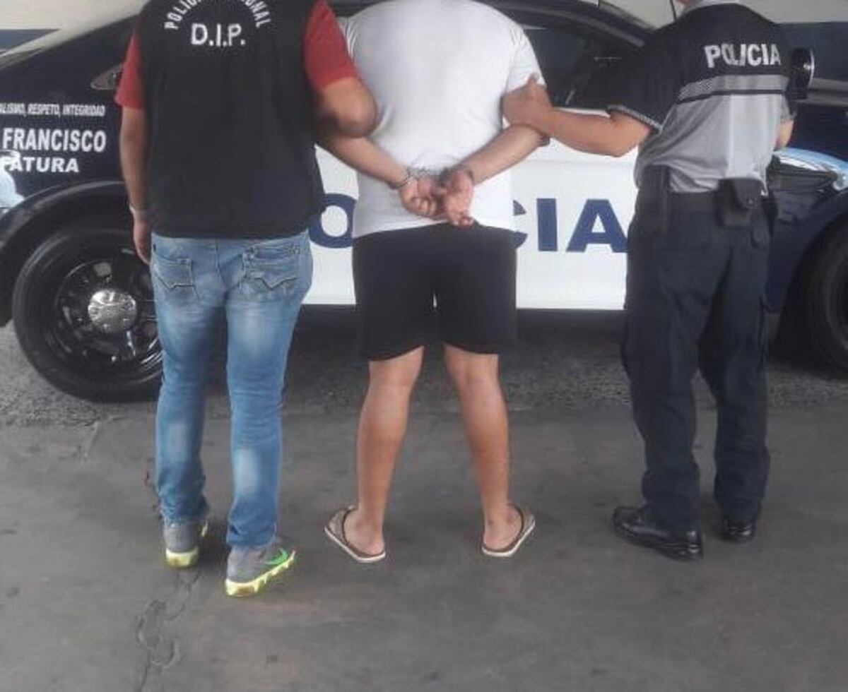 Le sacan gillette a dos enfermeras para robarle en restaurante en San Francisco