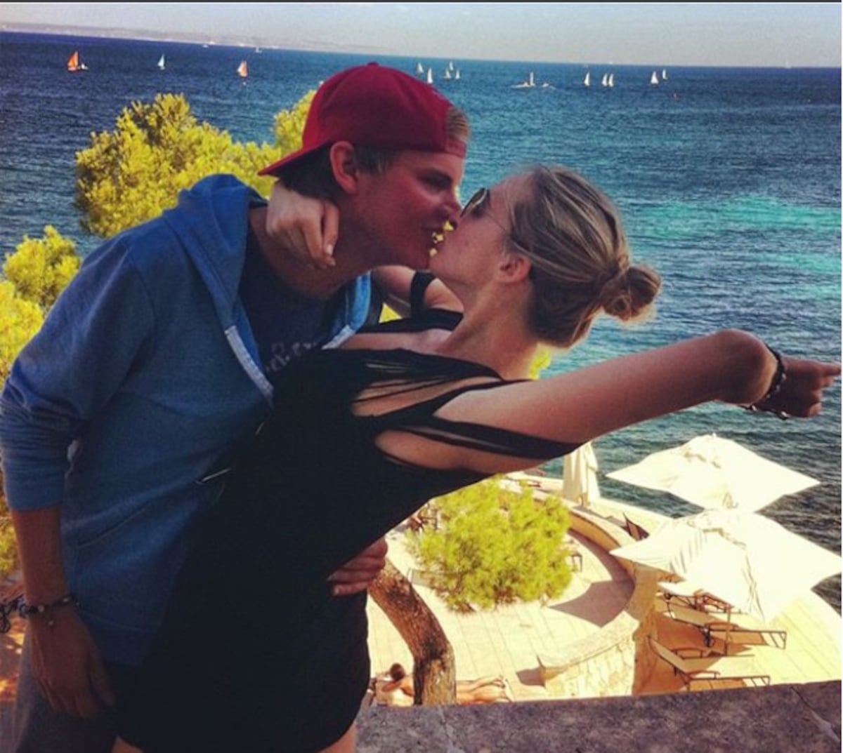 Este fue el mensaje de la novia del DJ Avicii tras su muerte