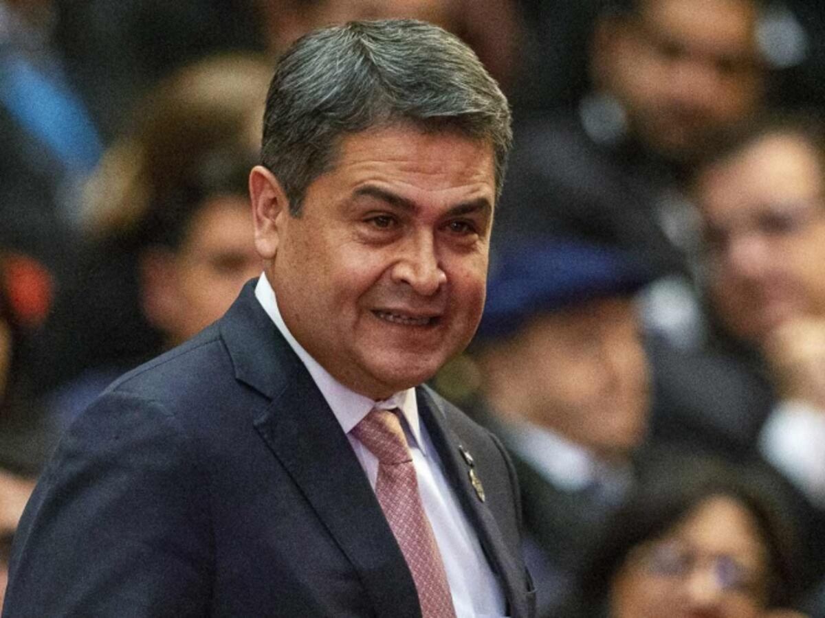 Estados Unidos acusa al presidente de Honduras de ayudar a traficar cocaína