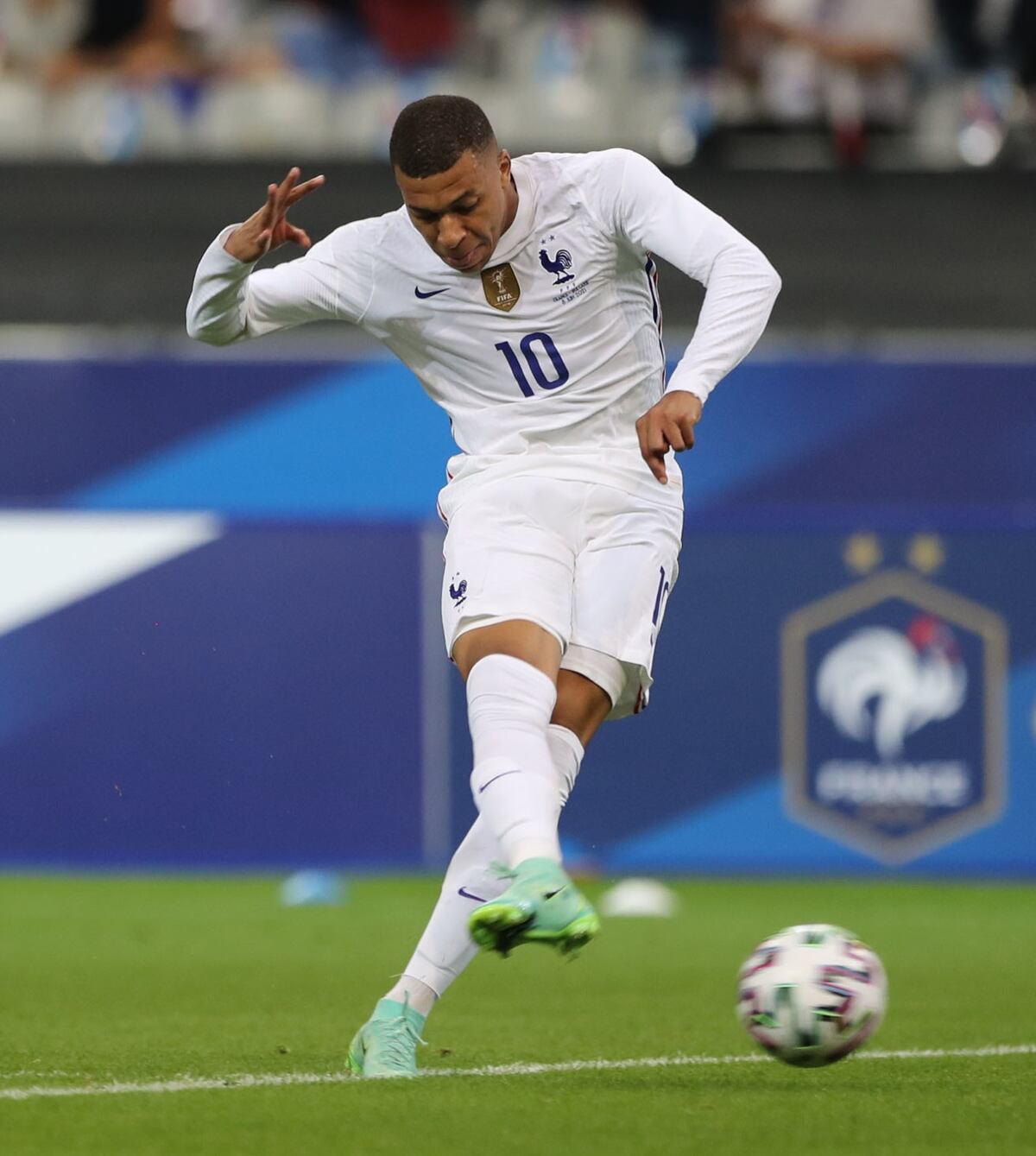 Mbappé sigue enigmático en torno a cuál será su futuro