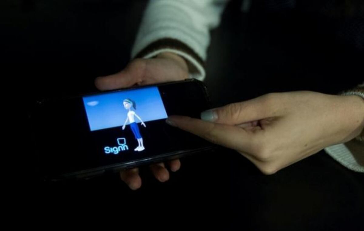 Jóvenes mexicanos crean programa para traducir texto y voz a lengua de señas