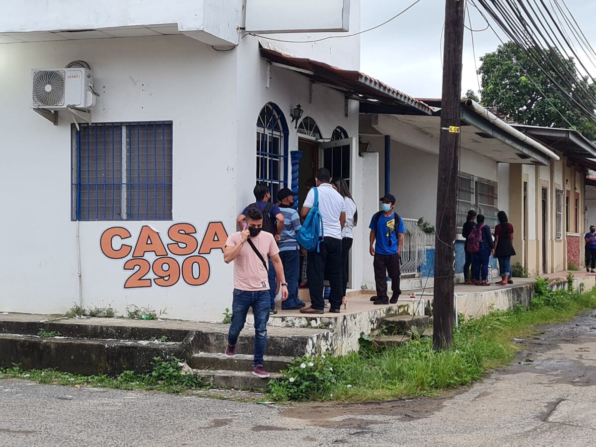 Multan a esotéricos por incumplir las normas de bioseguridad en Penonomé