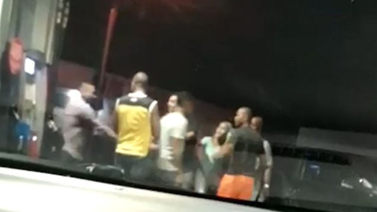 Detienen a persona vinculada en el homicidio de la gasolinera en San Antonio