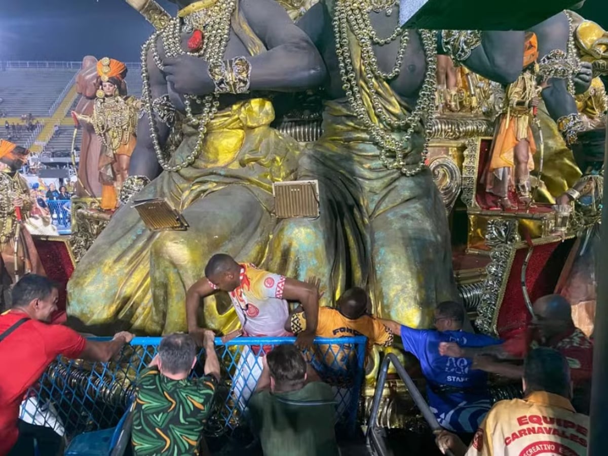 Carnaval de Río: accidente con carroza siembra pánico en pleno desfile