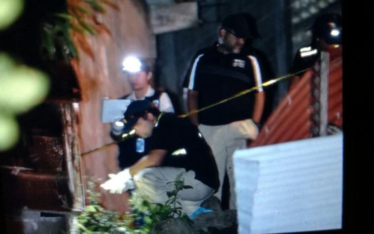 ASESINAN A DOS. Les disparan al pómulo y al pecho.