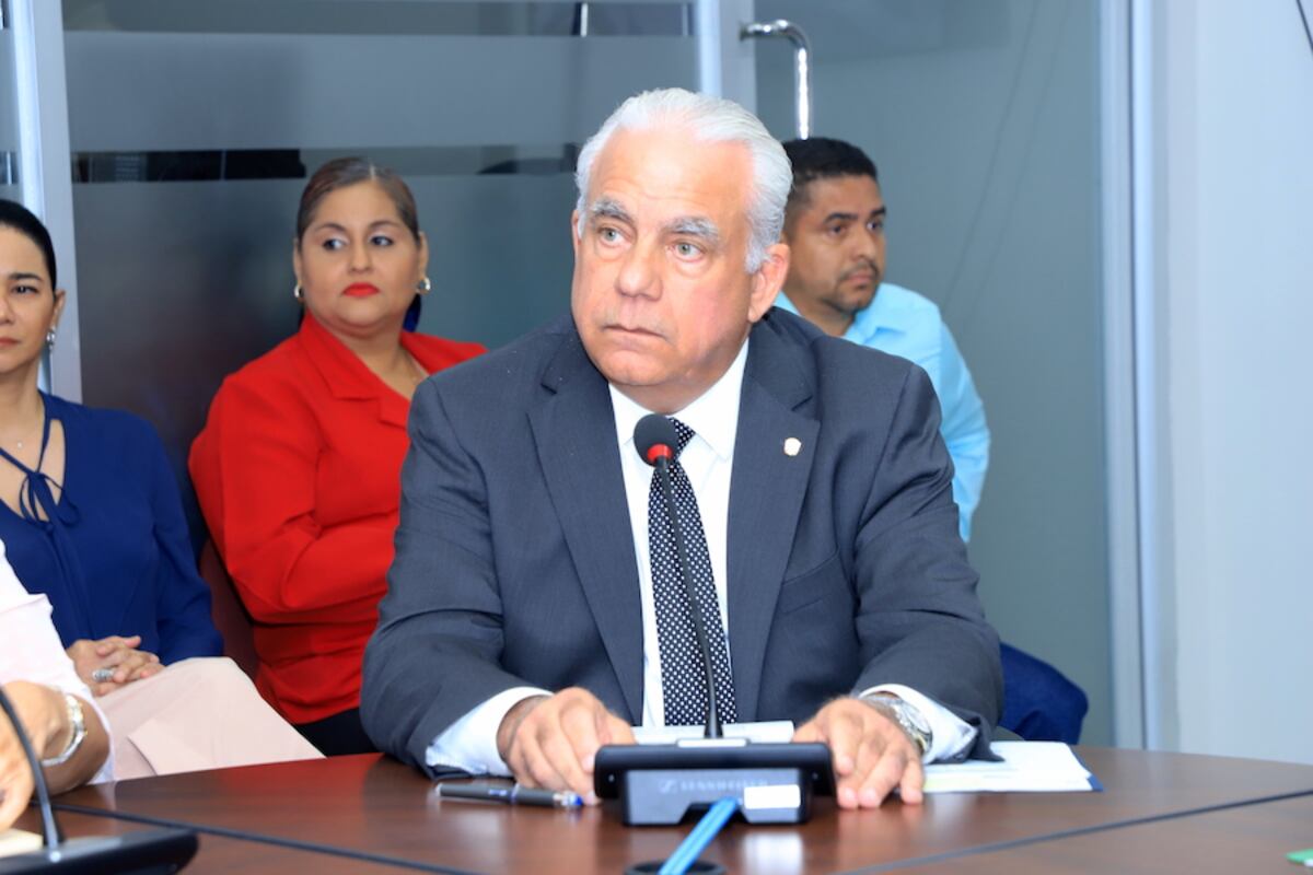 Ministro Linares anuncia fin del subsidio a arroceros y apuesta por modernizar el agro