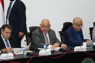 Más plata para las campañas: Camacho y Robinson proponen topes de hasta $500 mil