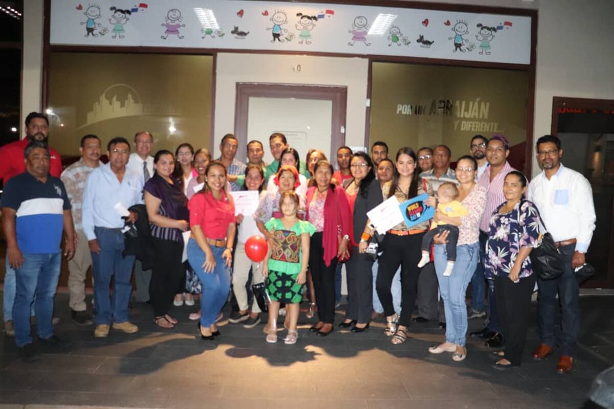 Más camiones compactadores para Panamá Oeste