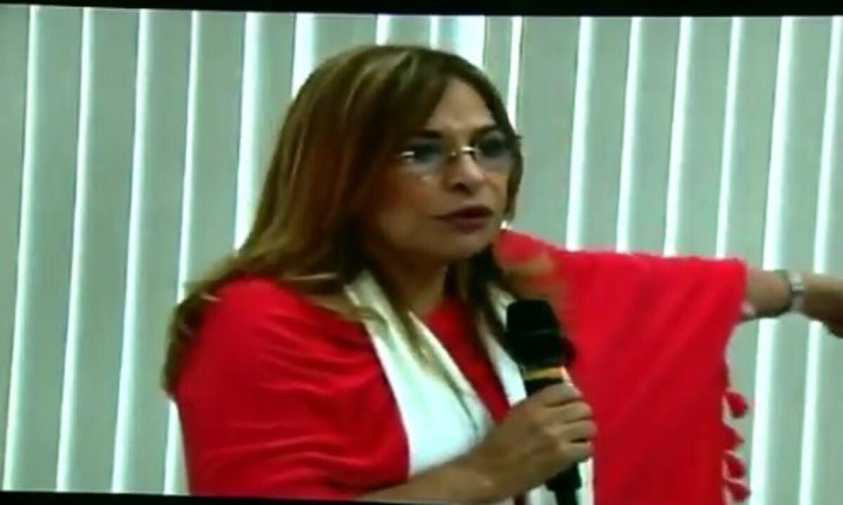 Martinelli le tiró besitos a Balbina. Ella además, demandará por el botellazo