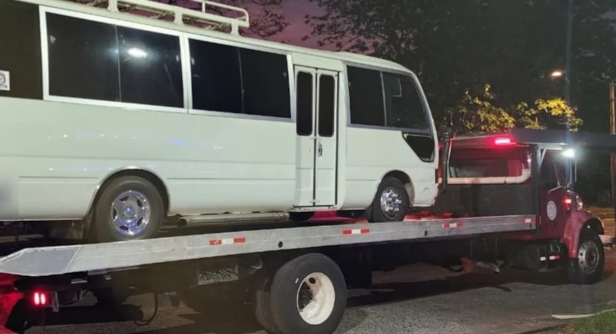 Como alma que lleva el diablo: iba borracho manejando una chiva con 30 pasajeros en Chiriquí