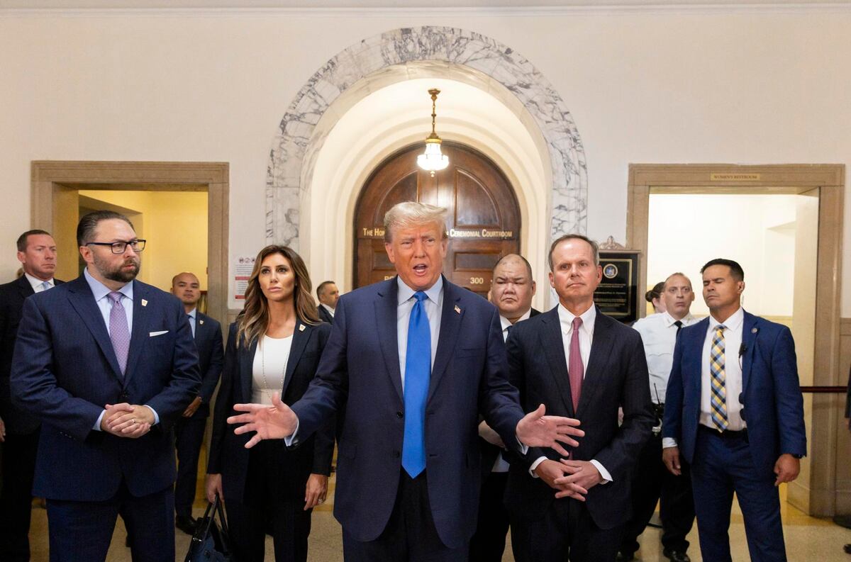 Trump llega con sus hijos al tribunal de Nueva York donde se le juzgará por fraude