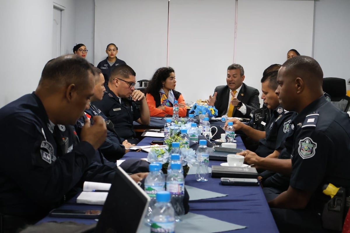 Irma Hernández y la Policía Nacional afinan estrategia por la seguridad de San Miguelito