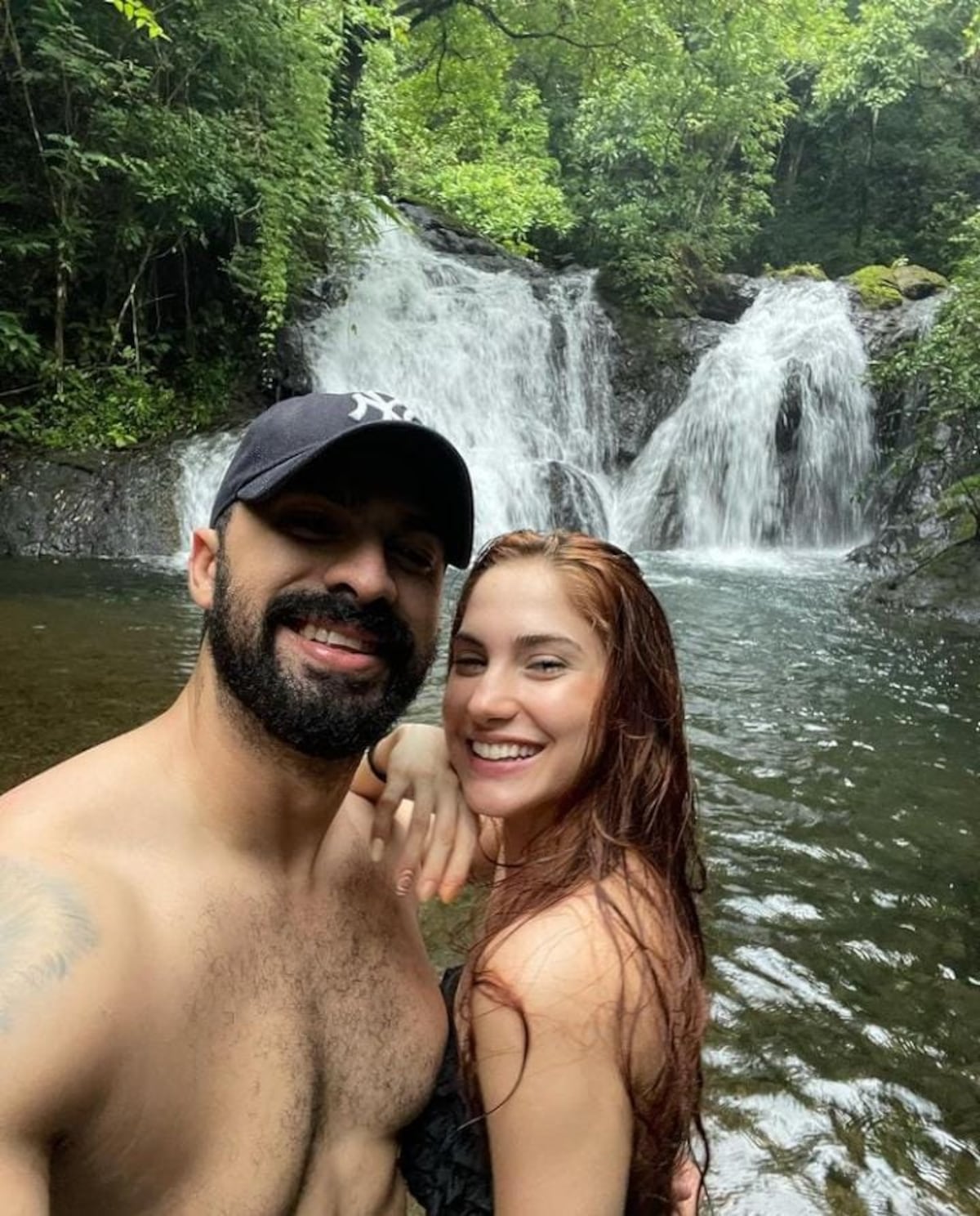 No hay ‘Alguien más’. Tranquilas, Aurelio Tamayo sigue soltero