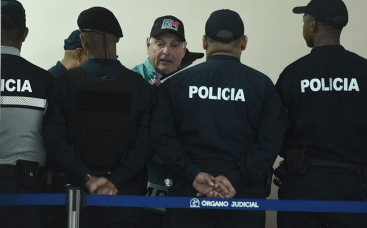 Revelan lo que le salió a Martinelli debajo de la cama. Su esposa reacciona