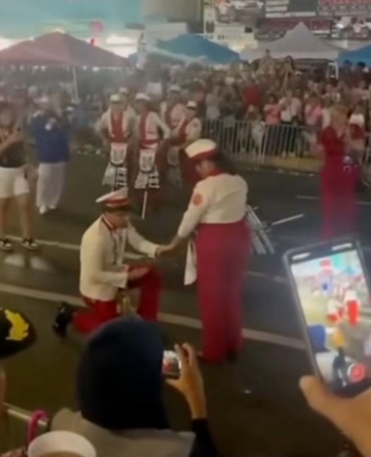 Pedida de matrimonio, trifulca y desfile de influencers: lo más loco de los desfiles patrios en Panamá 2025