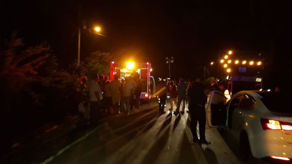 ¡SANTO CIELO! Bus cae en un vado. Hay 12 heridos en Aguadulce