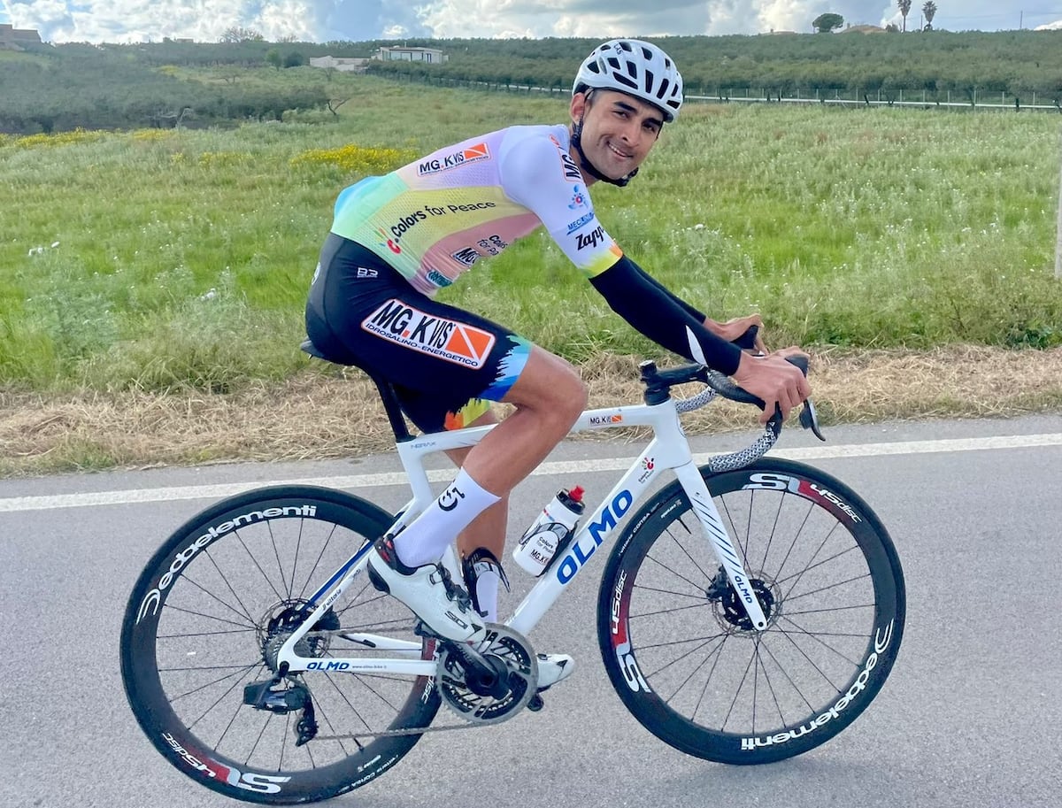 Ciclista santeño tomó la partida en Giro de Sicilia en Italia