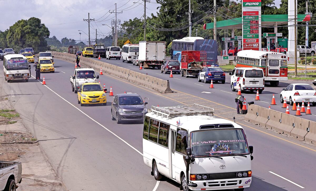 Inversión de carriles al interior por fiesta navideña