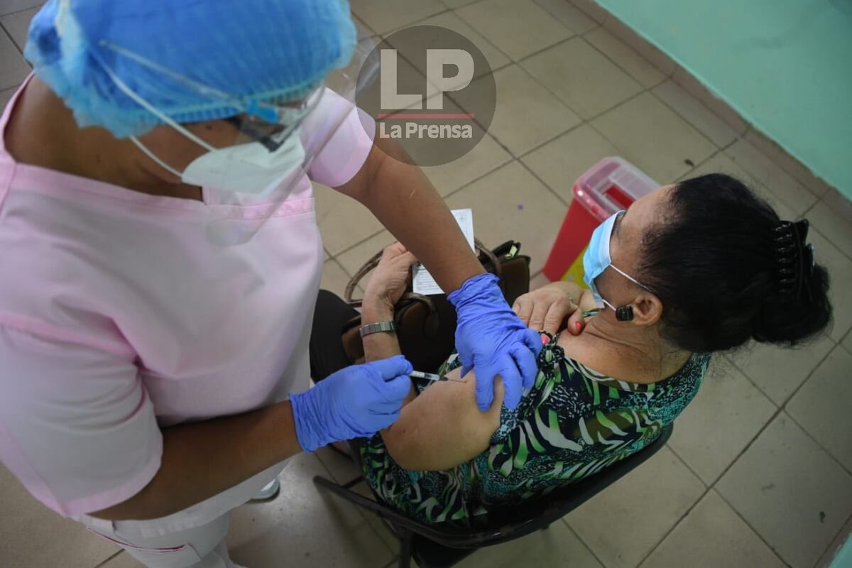 Viene la segunda dosis de la Pfizer para el 8-1, 8-6 y 8-10