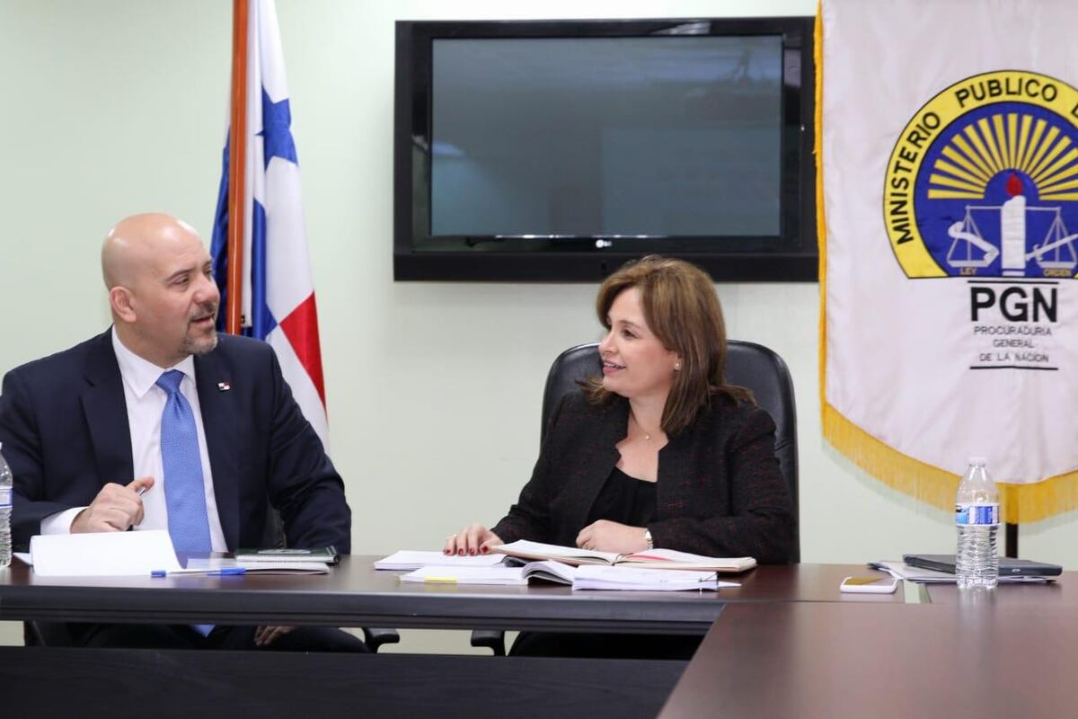 Procuradora Porcell se reúne con ministro Mirones 
