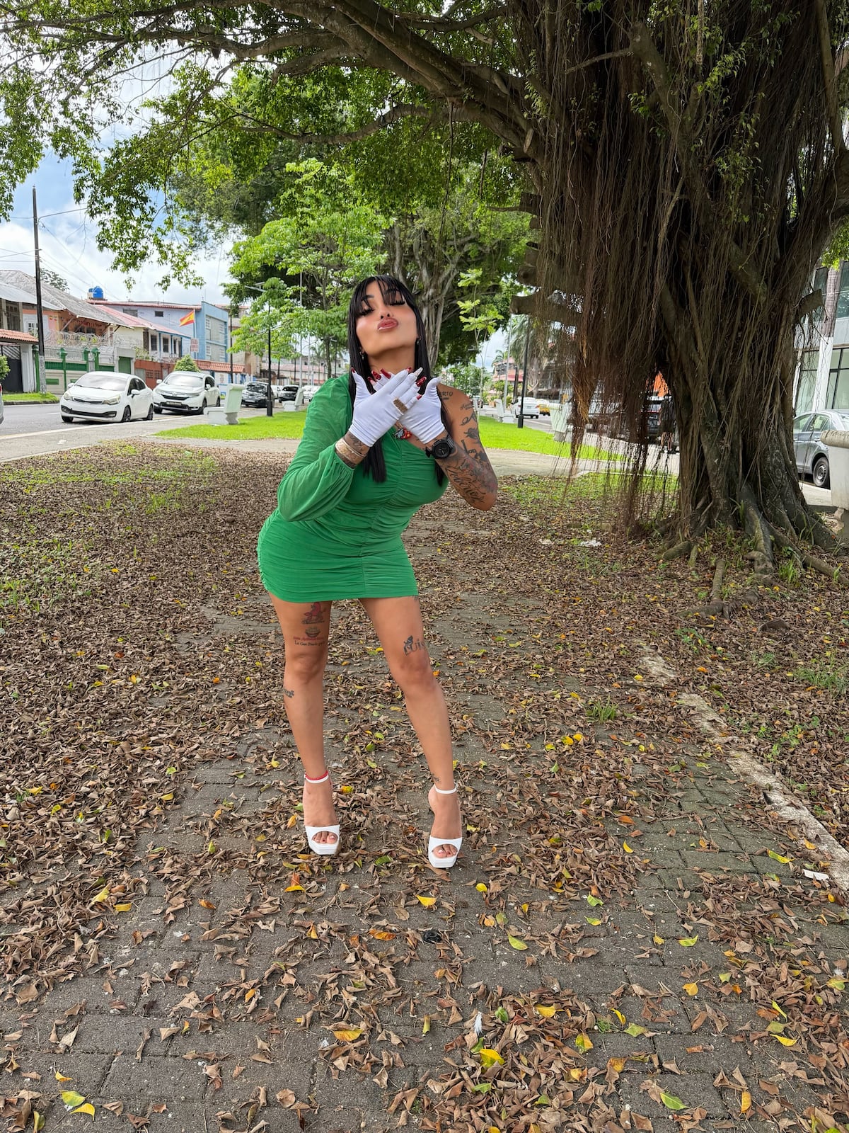‘Yo no me bajo’: Kathy Car Fashion vuelve con todo a las redes tras denunciar ataque contra su casa
