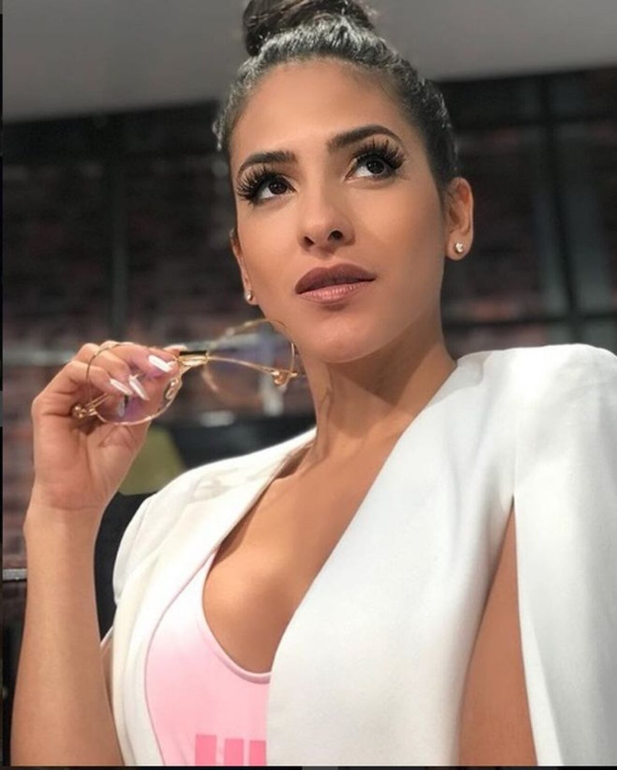  Menores piden fotos atrevidas, triple 'x' a Jacky Guzmán.Ella se emberraca