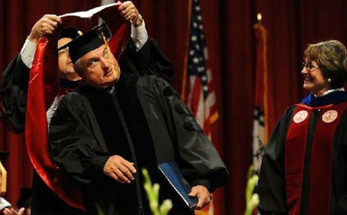 Repudian relación de Martinelli con Universidad de Arkanzas