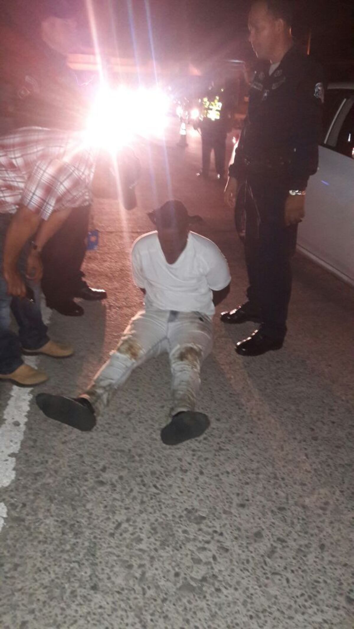 ROBO A MANO ARMADA. Policías realizan persecución al estilo  Rápido y Furioso 