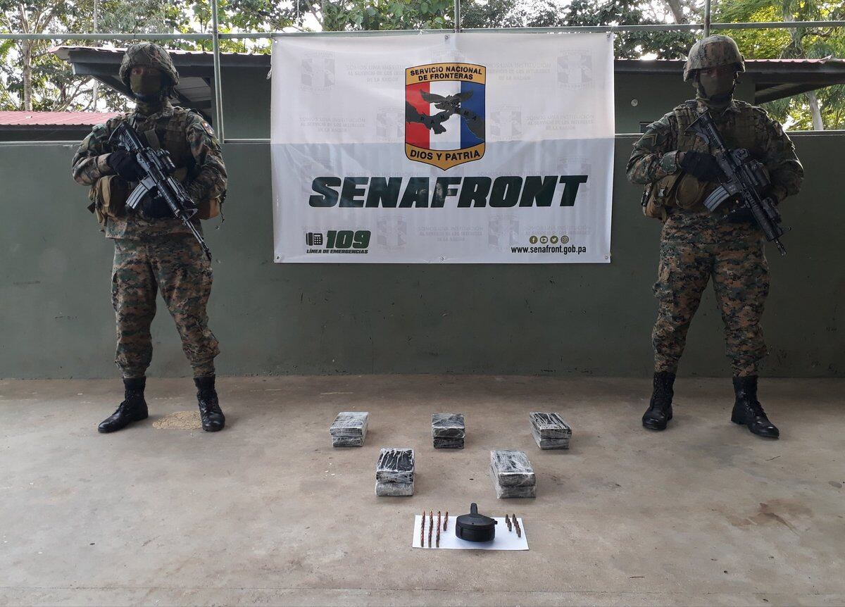 Atrapan  a subteniente de la Policía Nacional traficando drogas en Darién