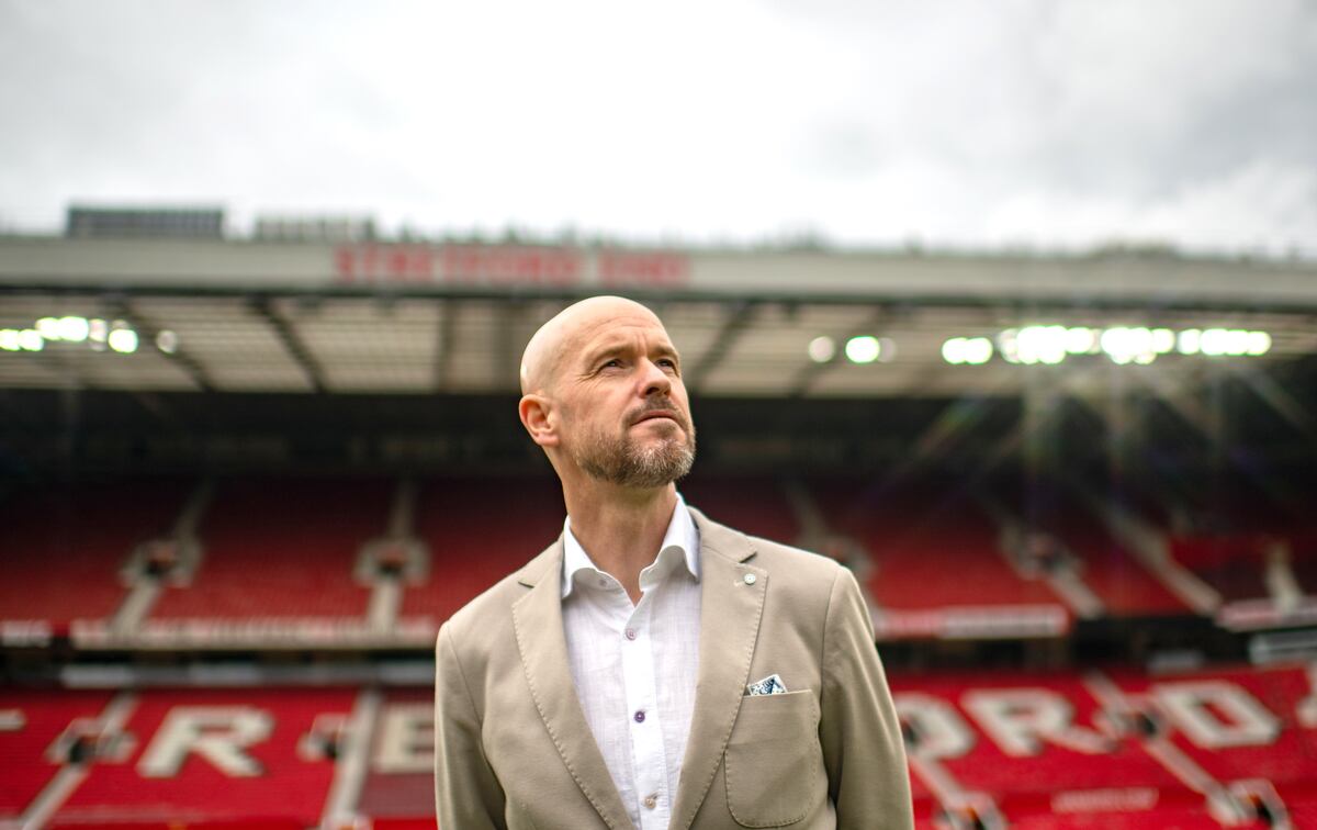 Manchester United sorprende a la prensa y a expertos. Directivos deciden renovar el contrato de Erik ten Hag