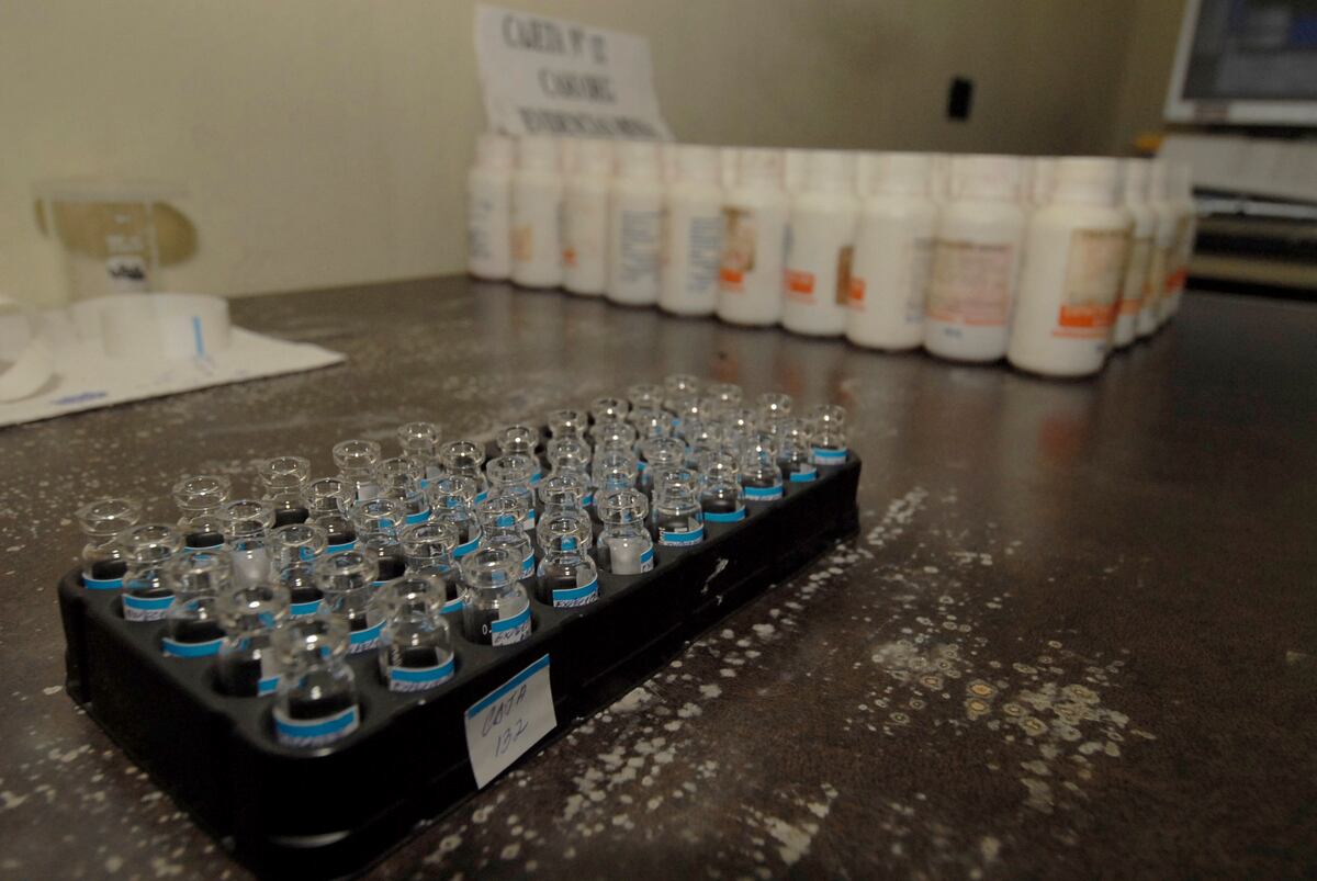 A 300 aumenta número de niños envenenados por jarabes tóxicos