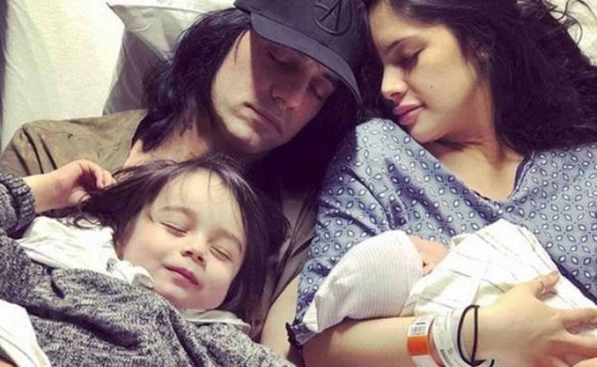 El ilusionista Criss Angel se ha convertido nuevamente en padre con su exesposa