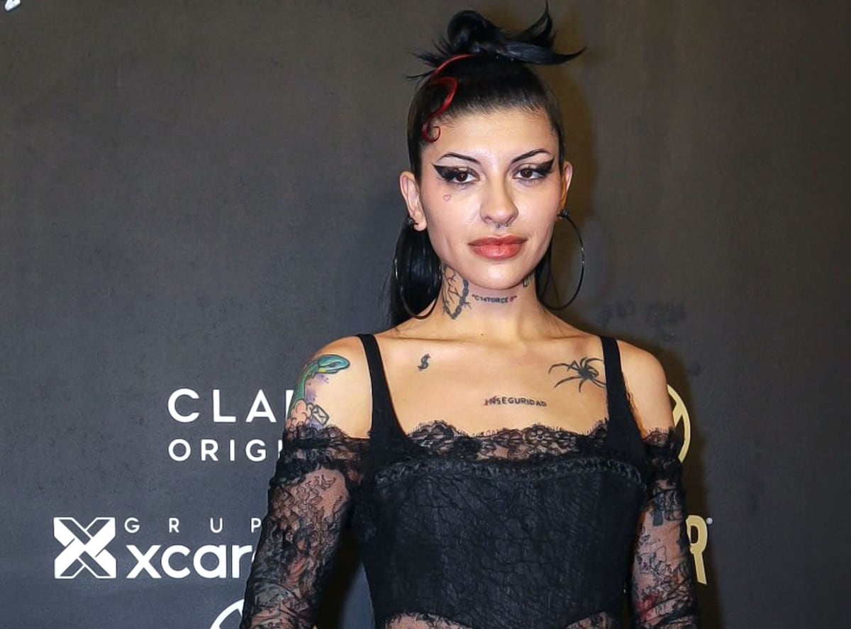 Mujer asegura que Cazzu destruyó su matrimonio