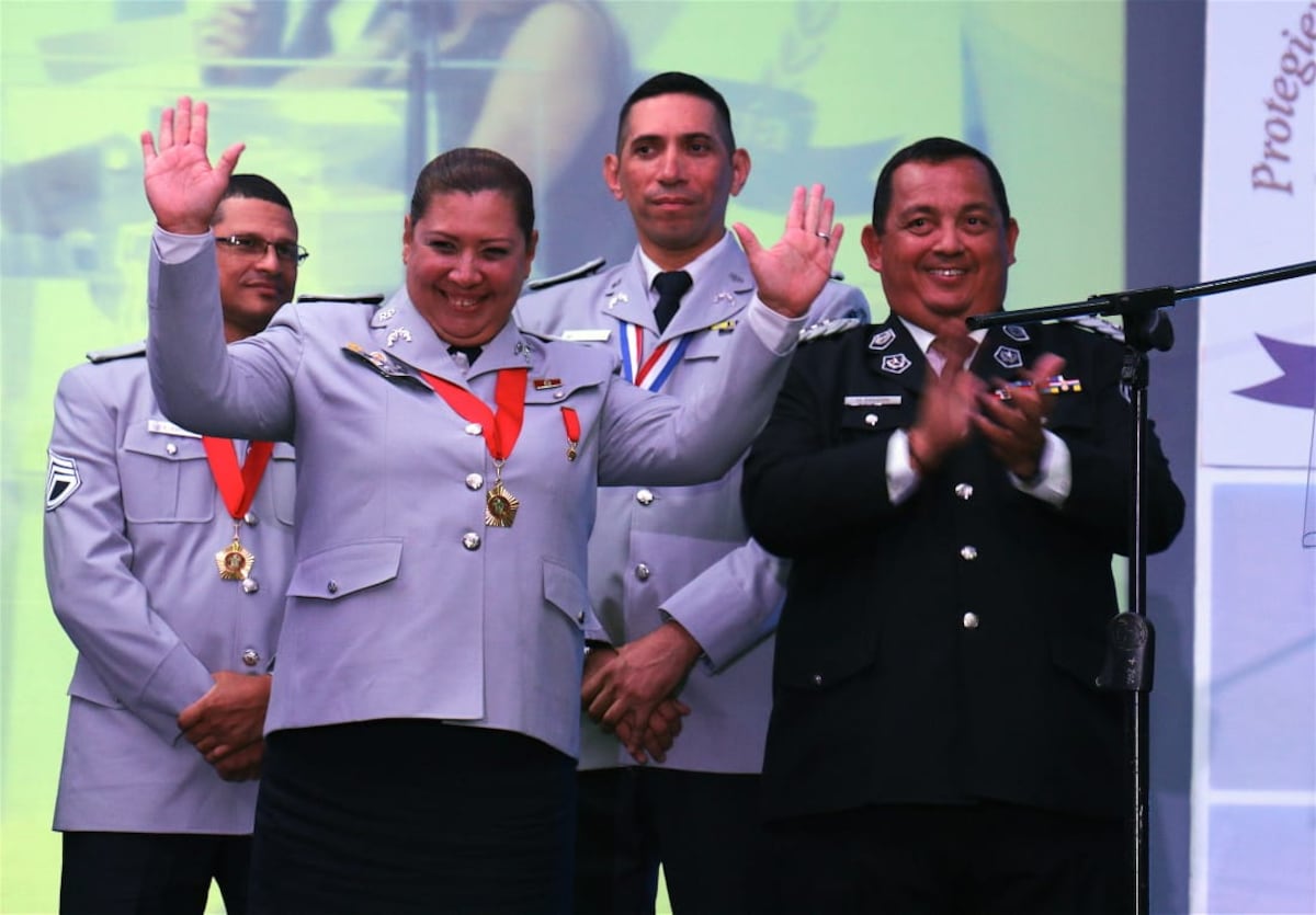 Una guerrera. Yariela tiene 27 años de pertenecer a la Policía Nacional y luchó contra el cáncer