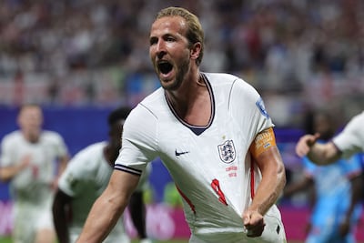 El capitán Harry Kane apaga el susto y salva a Inglaterra