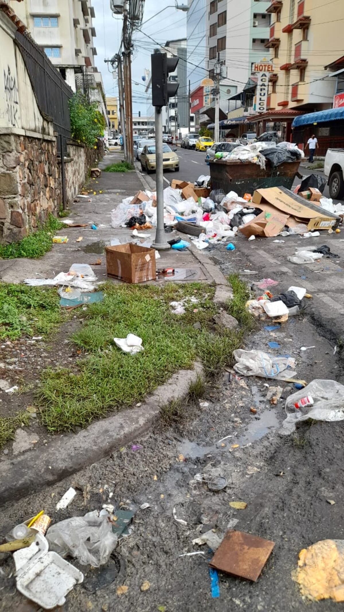 Basura acumulada. Trabajadores de la Autoridad de Aseo cumplen tres días de estar en paro. Fotos