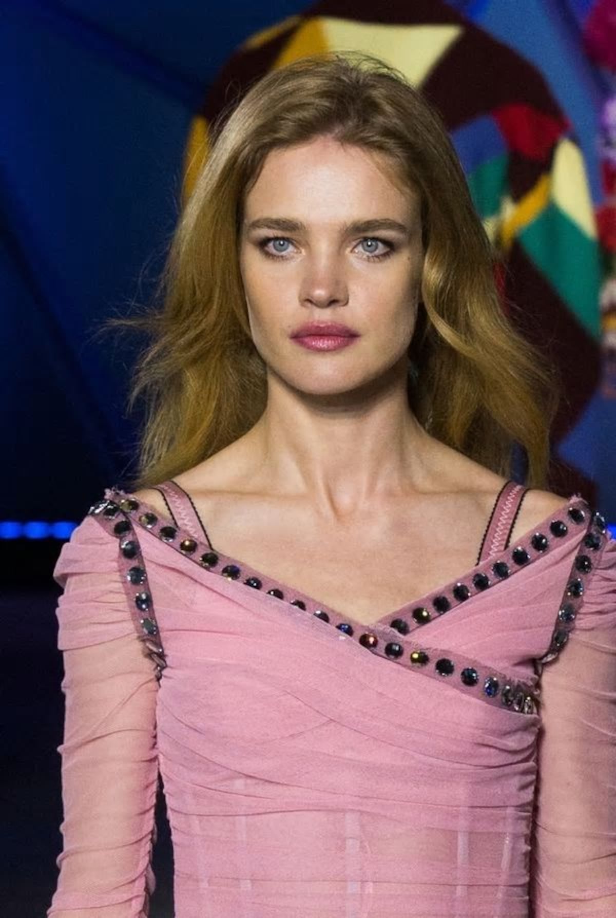 Quién es la supermodelo rusa que presentó la Copa Mundial junto a Iker Casillas