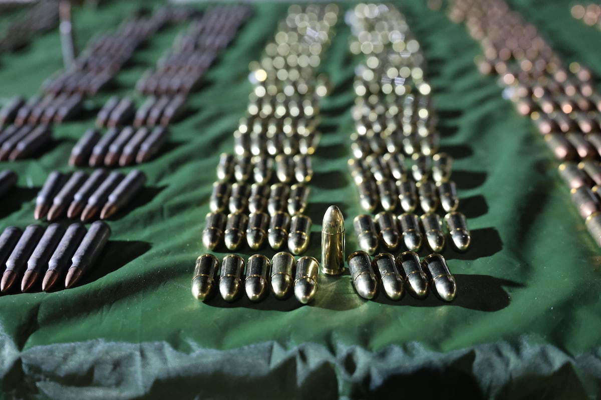 Golpe certero en Veracruz: Caen 5 hombres, mil 465 balas y una lancha robada