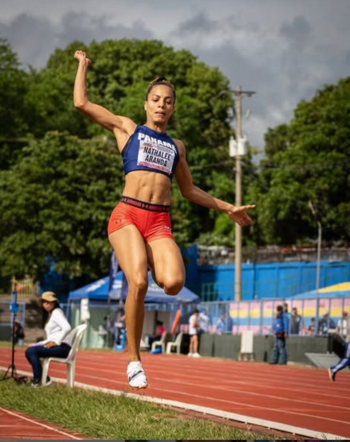 ¡Imparable! Arturo Deliser rompe récord en 100 metros planos y le da dos oros a Panamá