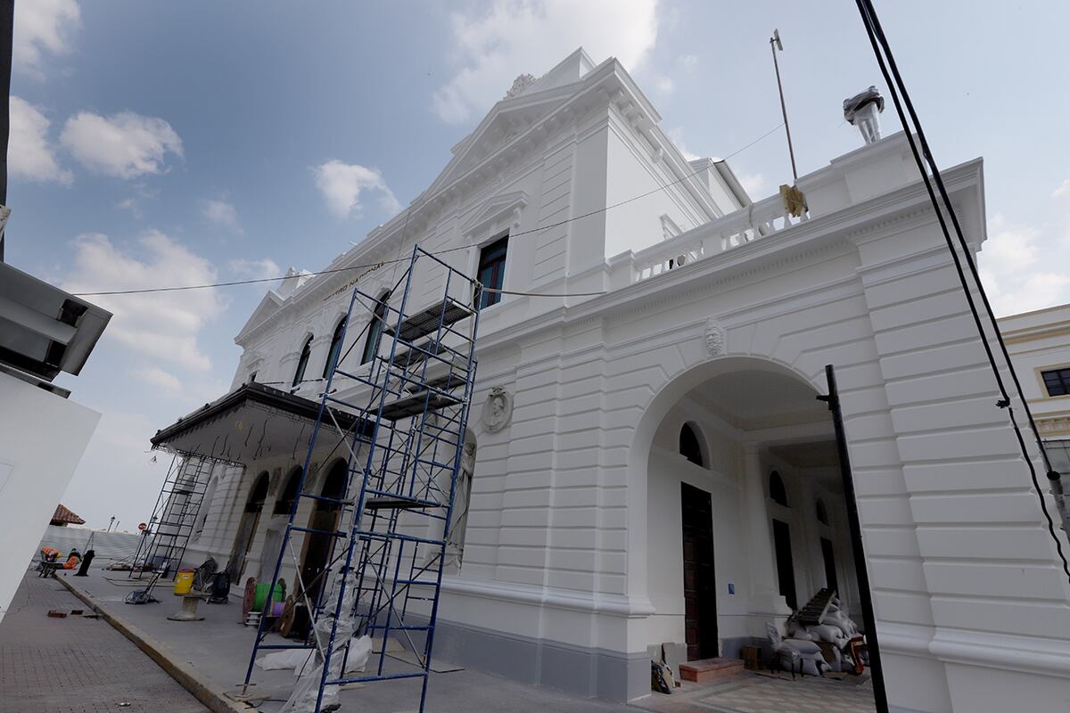 Cuenta regresiva para el Teatro Nacional