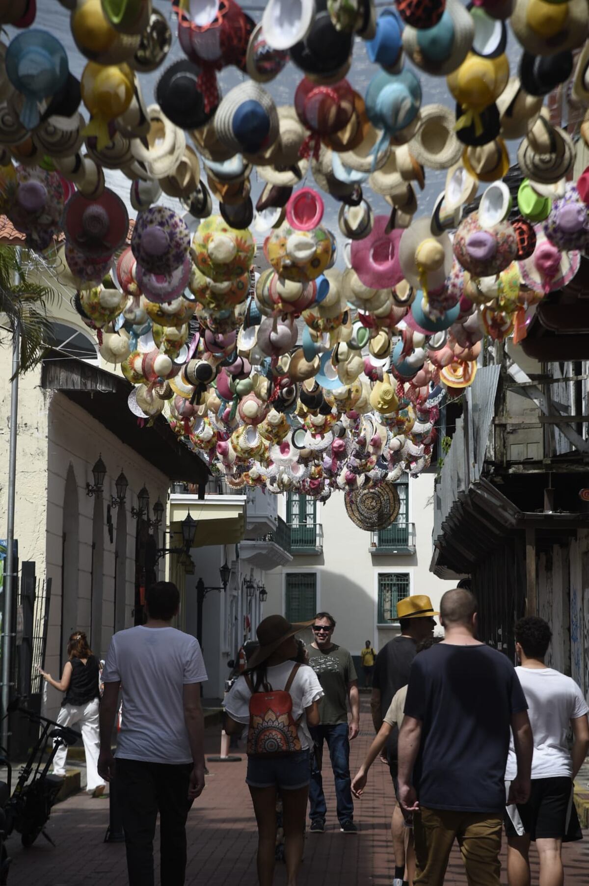 Turistas conocen el ‘Casco’.  La creatividad y el arte dan vistosidad a este famoso lugar
