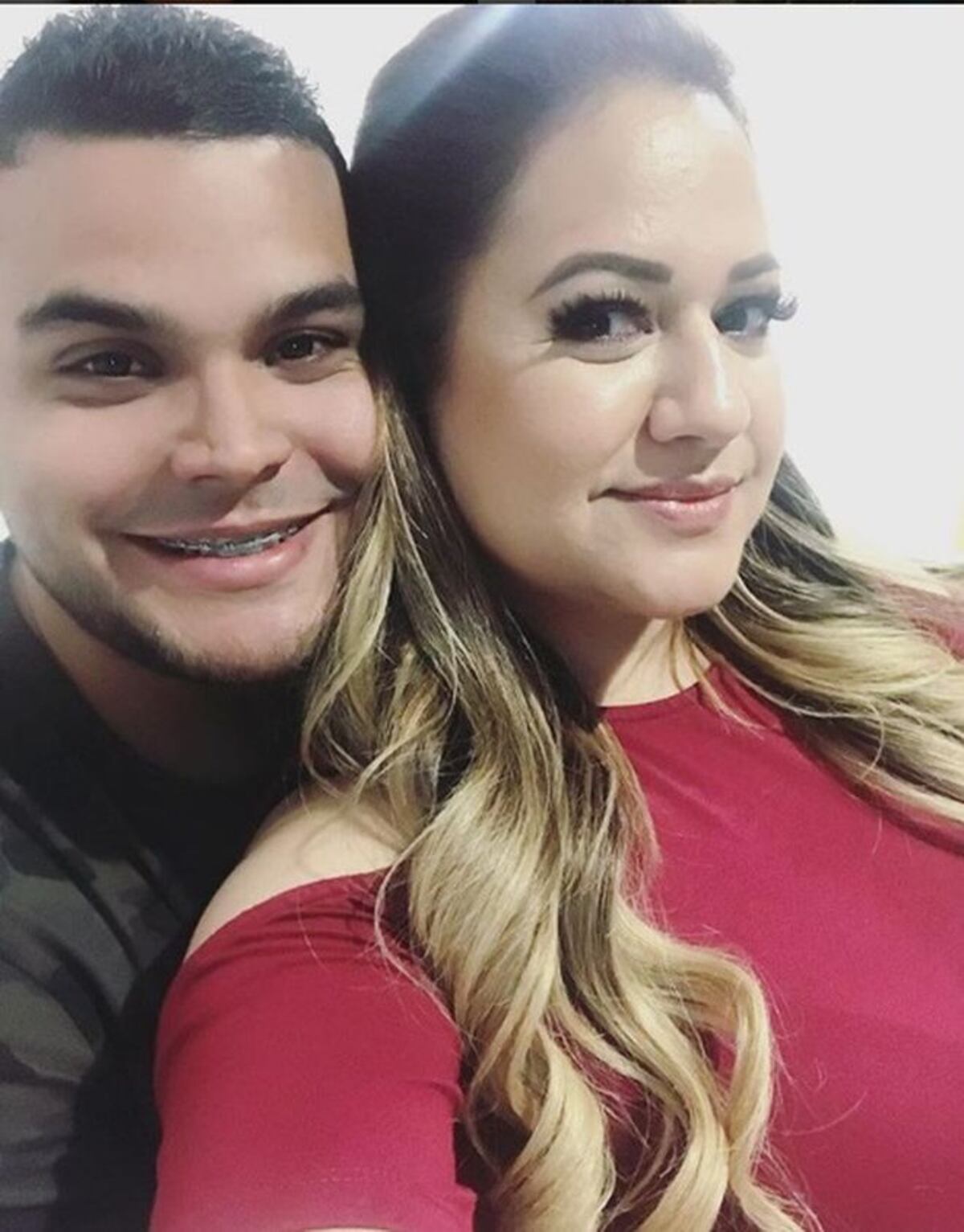 Presentadora de TV Kathy Phillips está embarazada. Asegura que 'es un milagro'