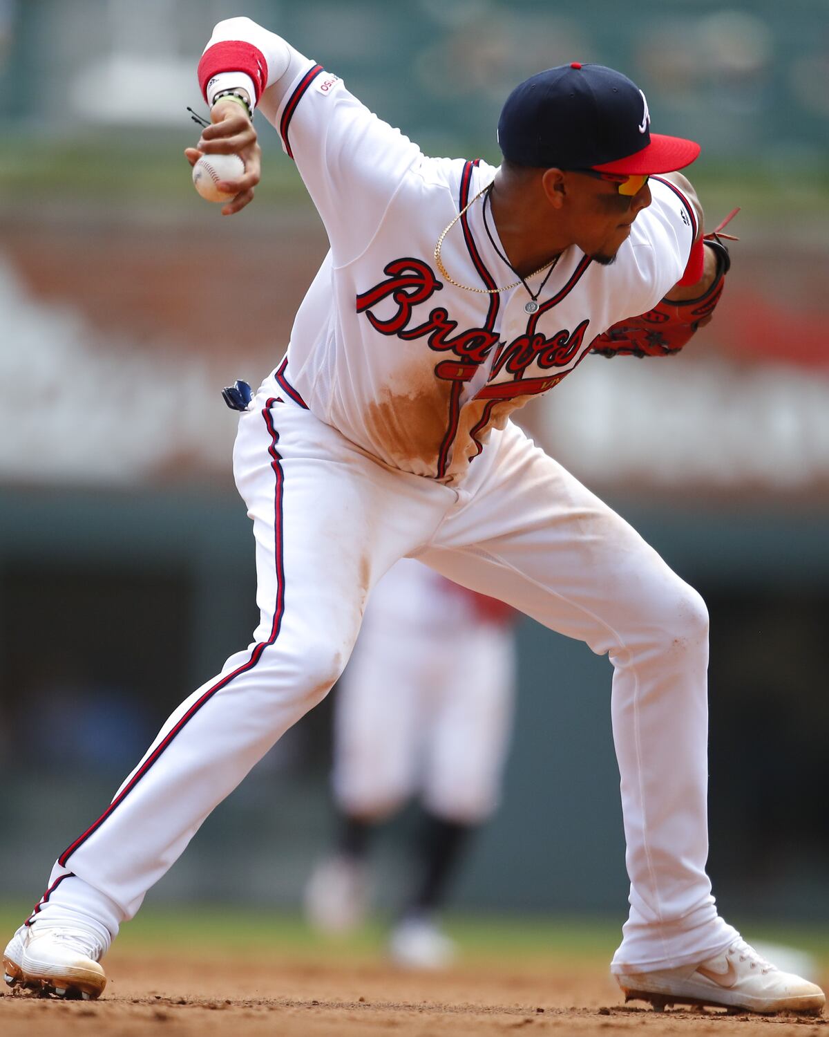 Johan Camargo destaca con los Bravos en causa perdida