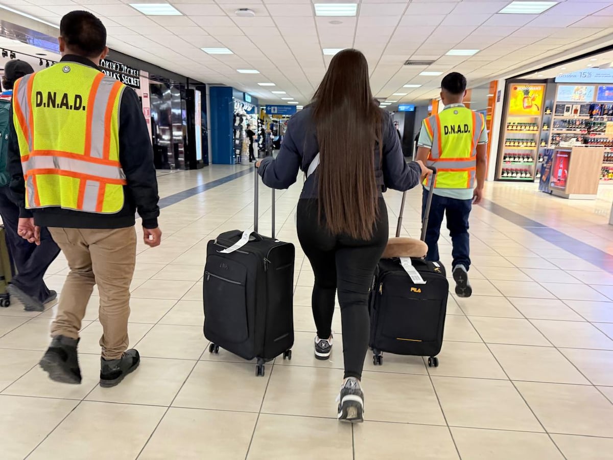 Maletas comprometedoras: Colombiana es detenida en Tocumen con presunta droga rumbo a París