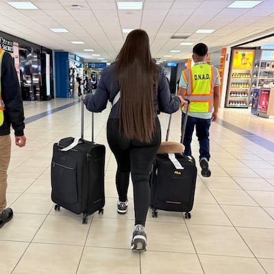 Maletas comprometedoras: Colombiana es detenida en Tocumen con presunta droga rumbo a París
